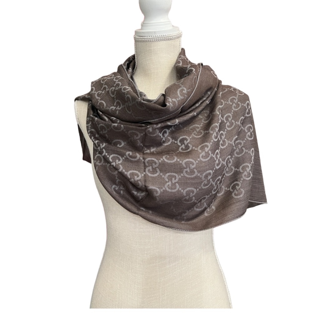 GUCCI GG Jacquard knitted scarf